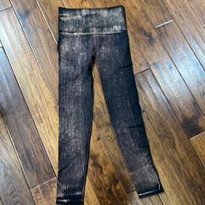 M Rena leggings. One Size. Black and taupe